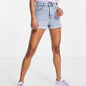 Stradivarius slim mom denim short in light blue wash